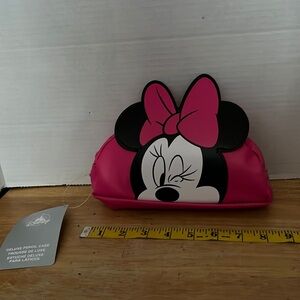 Minnie Mouse hot pink cosmetic case. NWT